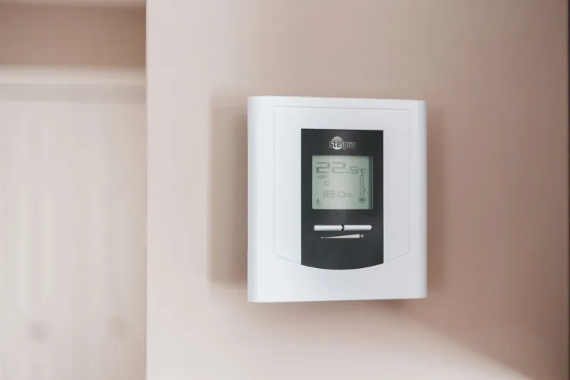 The Thermostat Wars: How the Way You Heat and Cool a Homestay Is Quietly Wrecking the Planet